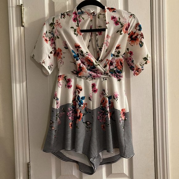 Ash and Violet Lined Floral Stripe Romper Tie XS - Picture 1 of 9
